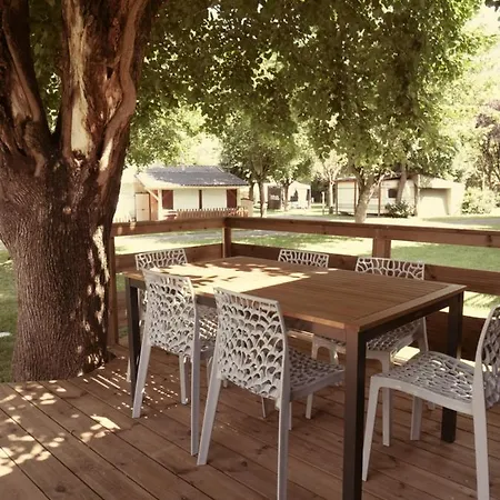 Pays De Beille 营地