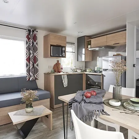 Pays De Beille * Les Cabannes (Ariege)